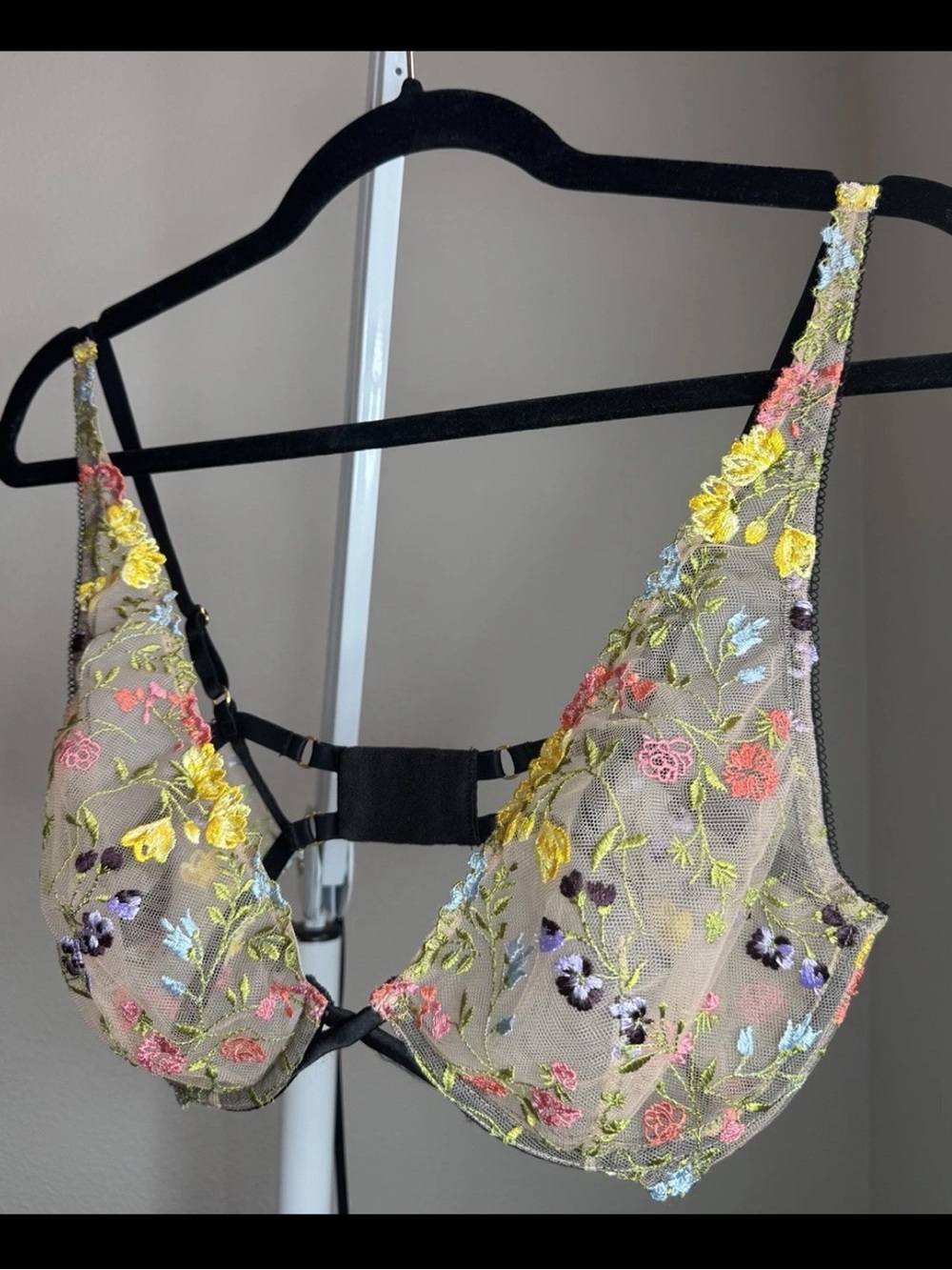 VS Embroidered Floral Sheer Underwire Bra - Multi